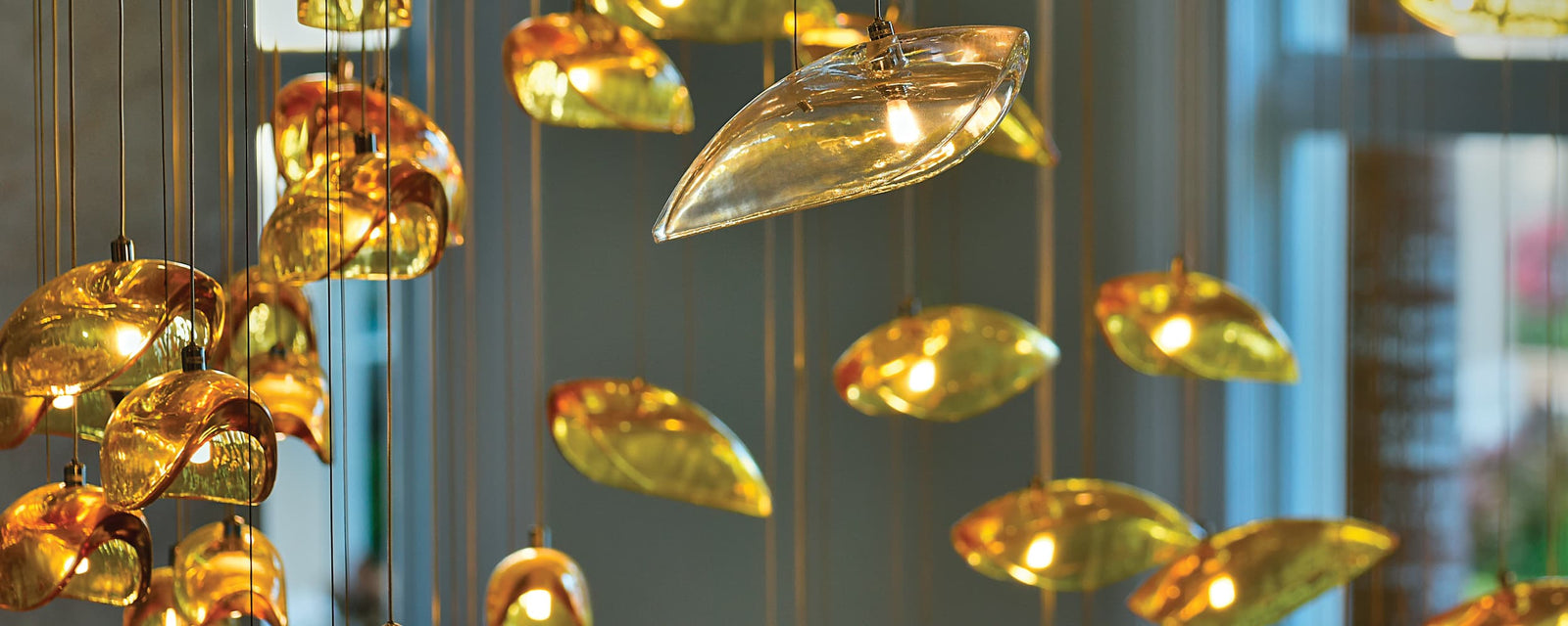 CUSTOM VISO GLASS CHANDELIER ADORNS LOBBY OF THE RITZ IN PUERTO RICO